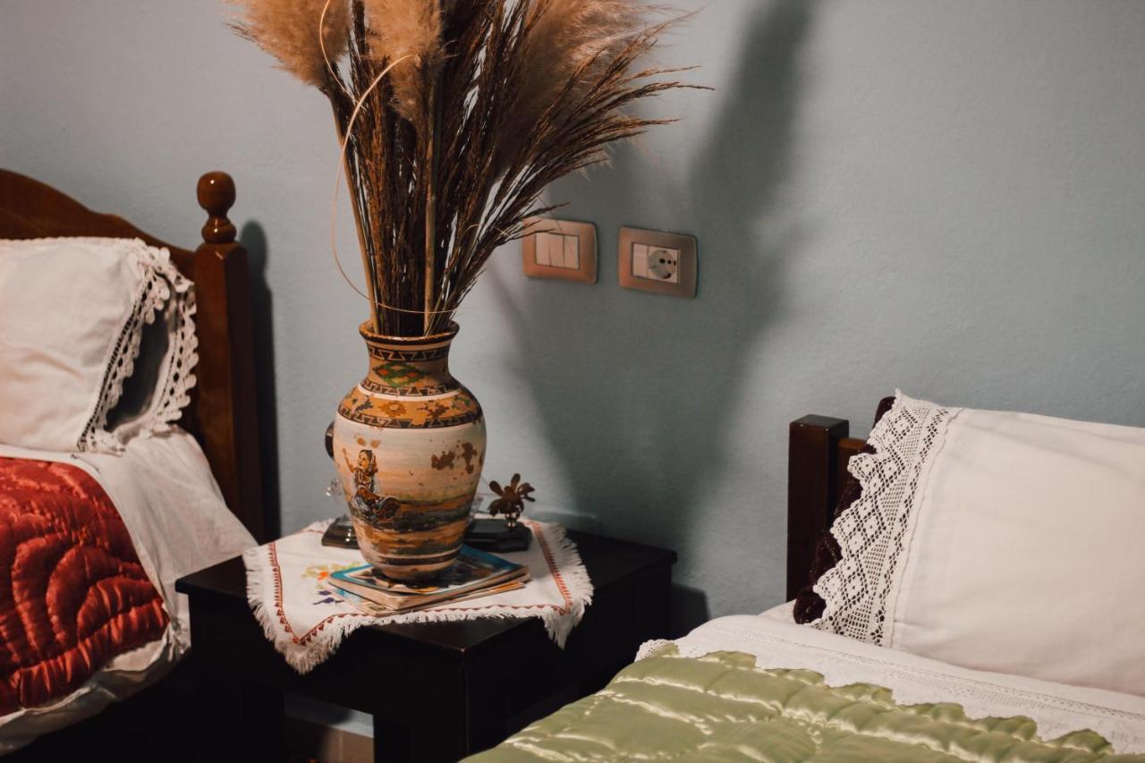 Bb Traditional Apartment Gjirokastër Екстериор снимка