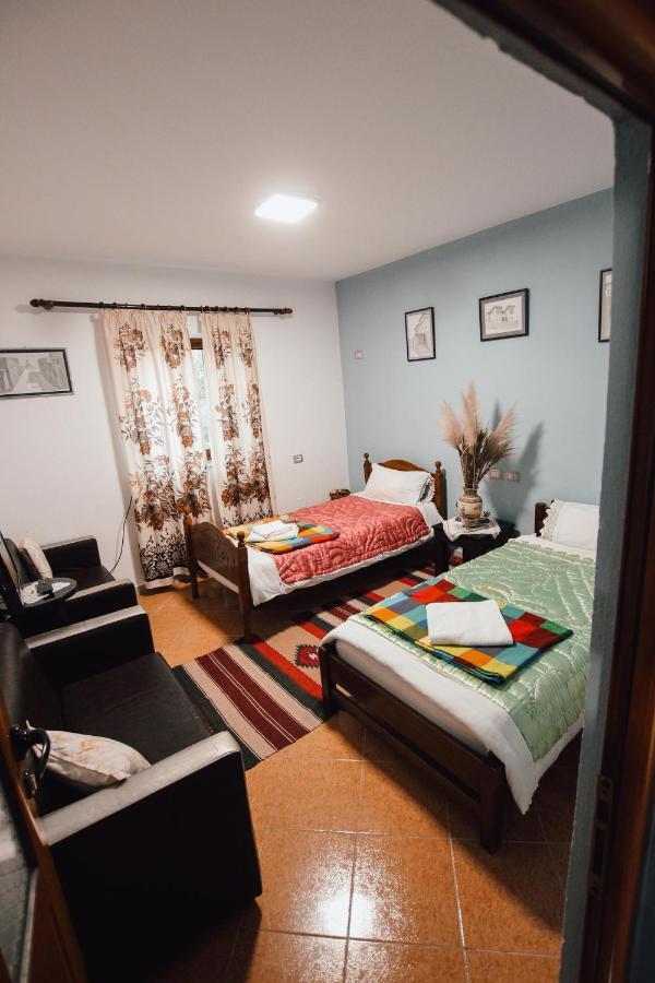 Bb Traditional Apartment Gjirokastër Екстериор снимка