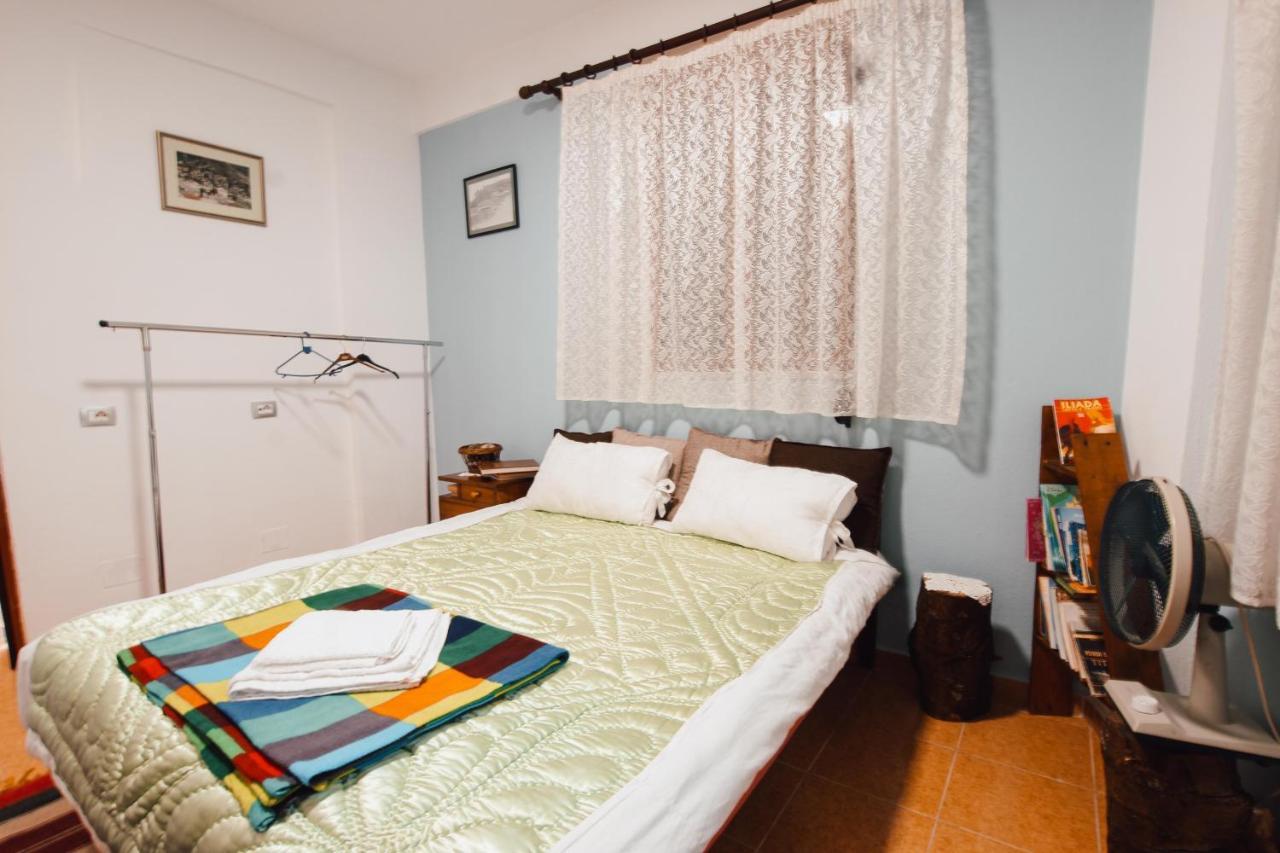 Bb Traditional Apartment Gjirokastër Екстериор снимка